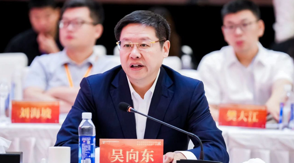 打造"世界第一白酒产区"——吴向东的国际视野和战略远谋