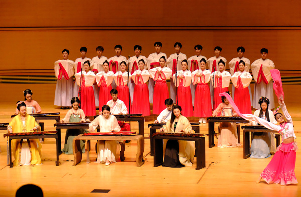 2024首届广西古琴文化艺术节暨中国古琴名家音乐会在南宁举行