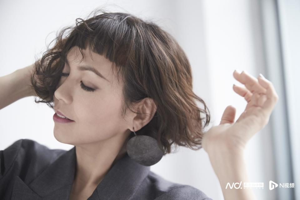 陈洁仪:唱歌是一辈子的事情,听从内心的声音_腾讯新闻