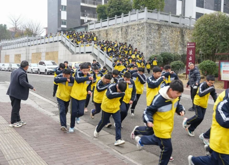 贵州绥阳实验中学图片