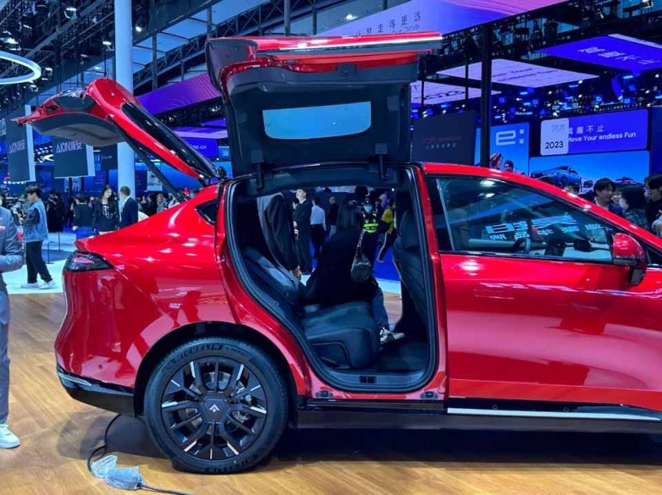 modely怎么也出鸥翼门了