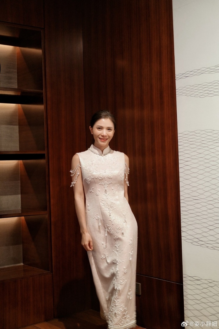 何姿:祝贺中国跳水队奥运会包揽八金,圆梦巴黎!