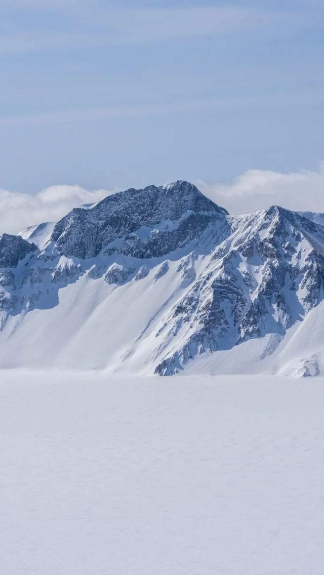 属于长白山的漫长的季节已经过去夏日正悄悄地走来