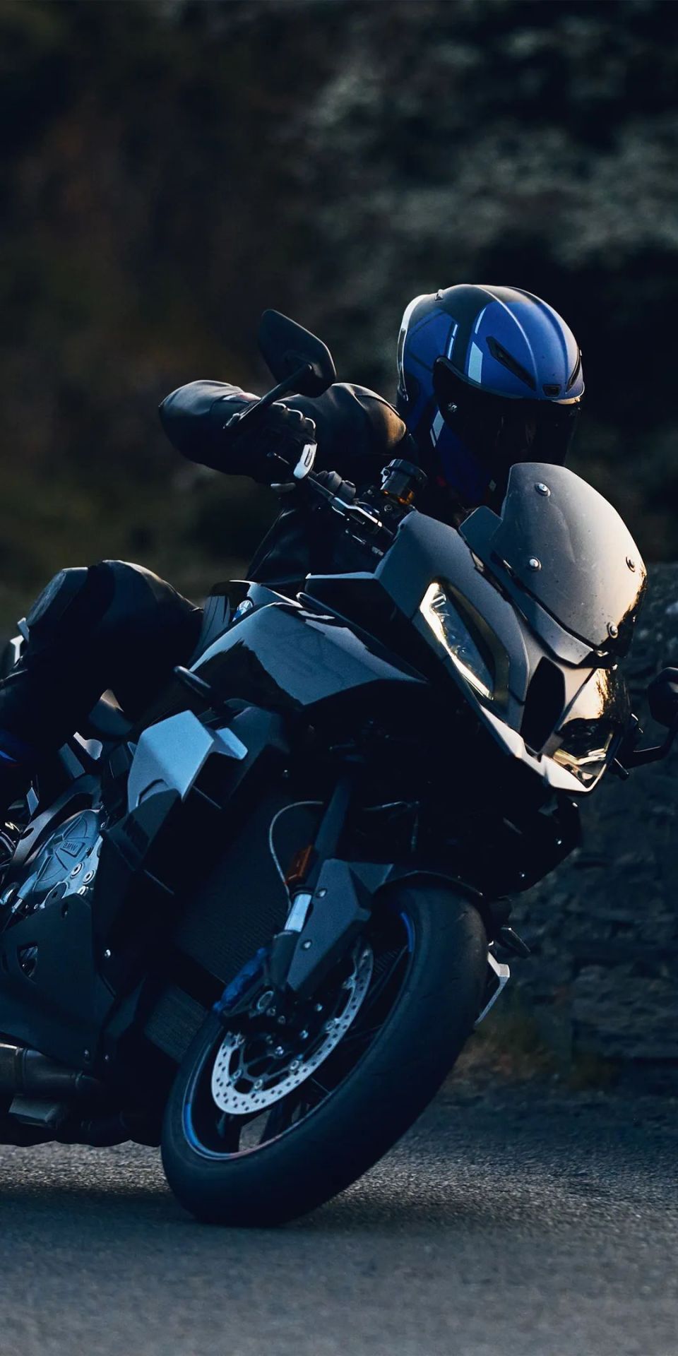 目前最强悍的宝马运动旅行摩托车