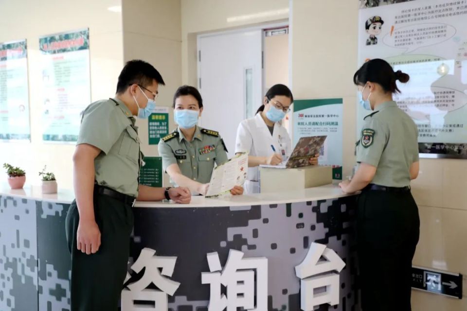 解放军总医院全体官兵员工为党庆生!