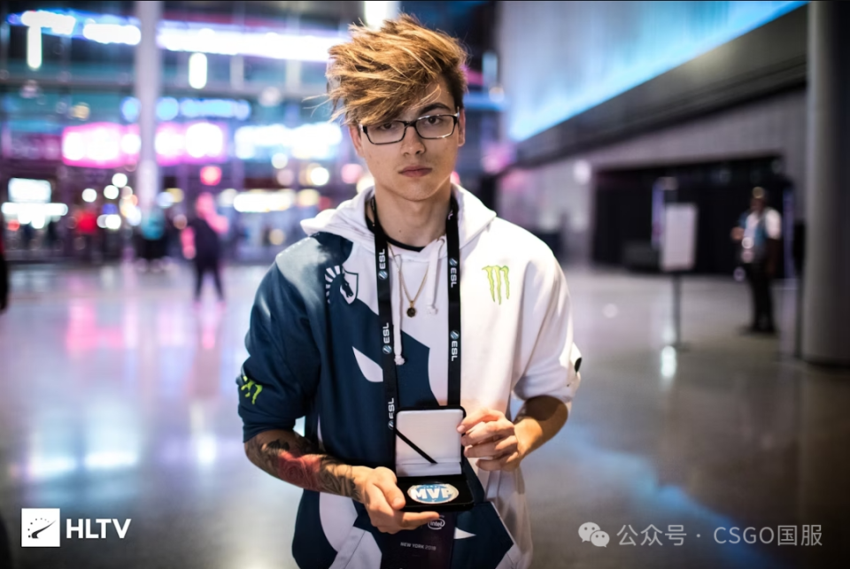 其他在列的选手有ax1le,kennys,shox,twistzz等人,twistzz最为经典的