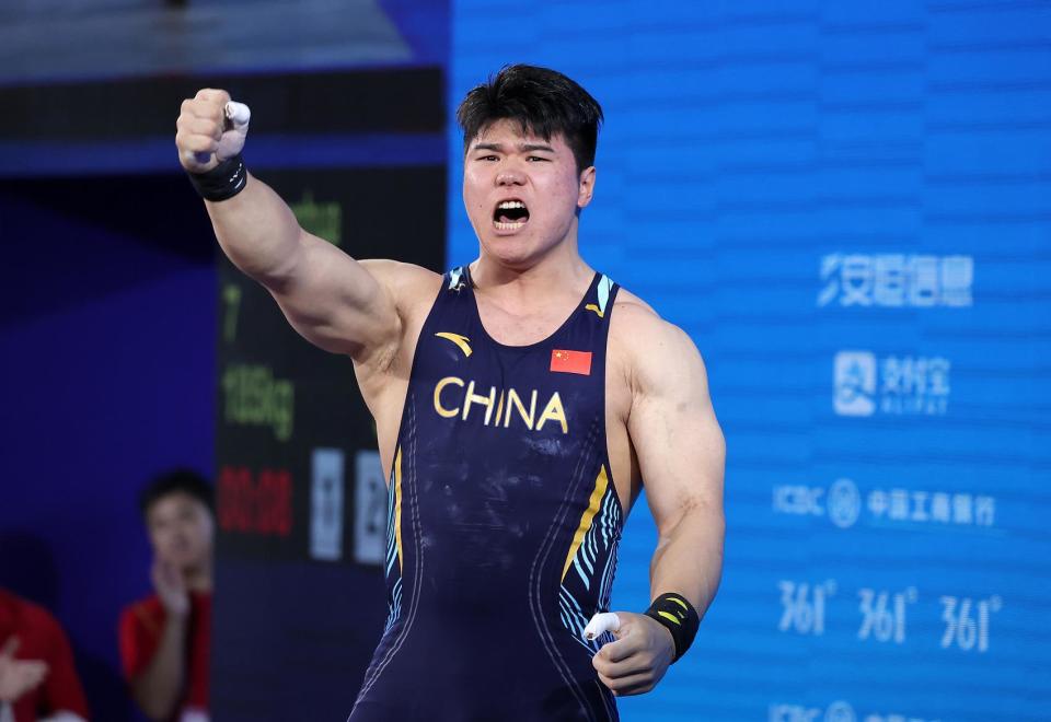 杭州亚运会男子举重109公斤级刘焕华惊险摘金