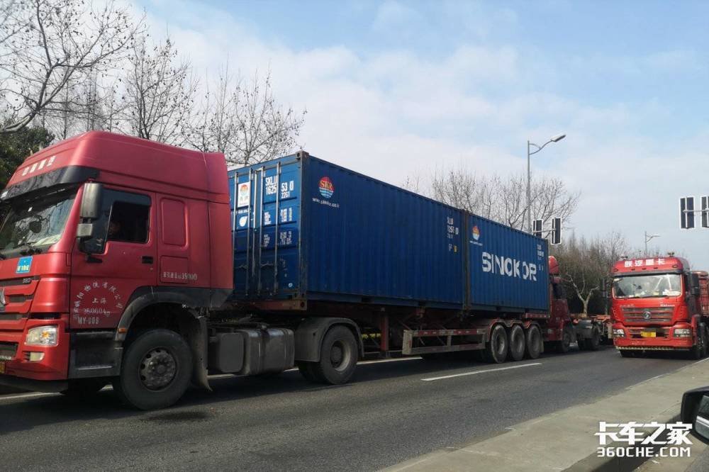 外贸订单下滑30%-40%,集装箱卡车运输掀起价格战_腾讯新闻