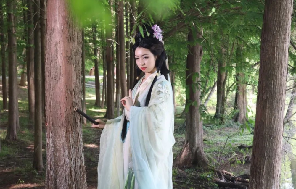 诗词飞花令 对诗送好礼七夕当日会有身穿汉服的小姐姐在景区内和游客