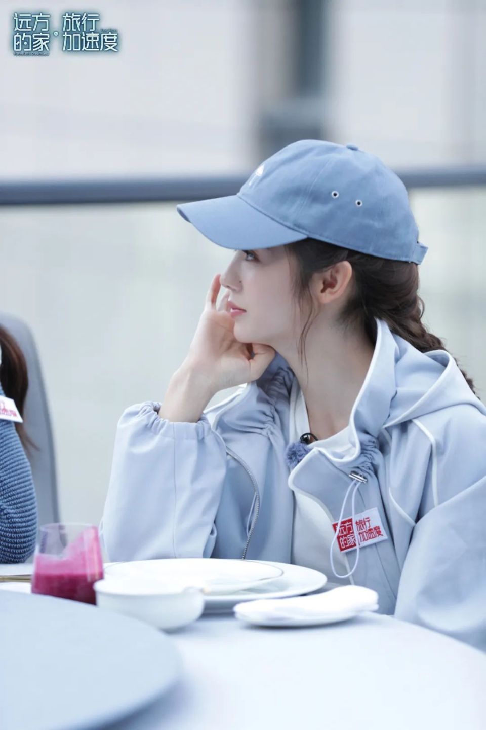 邢菲|亮相综艺《远方的家·旅行加速度》_腾讯新闻