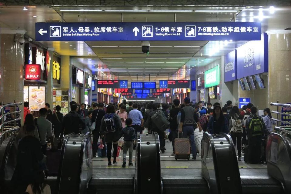 关于“插队”这件事，我们可能没有更多的办法了_腾讯新闻