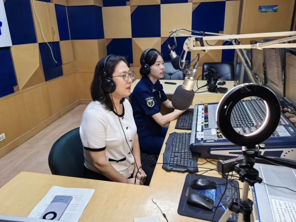 走进电台直播间:白城支队开展电动自行车消防安全访谈