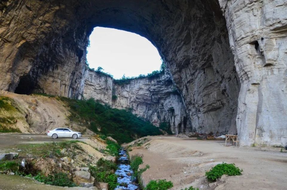 贵州与四川云南交界有个市,名气不大风景秀丽,出了多个世界之最