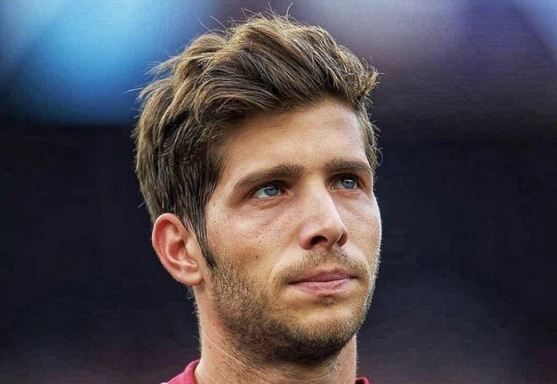 世体:巴萨和罗贝托就续约至2025年达成协议