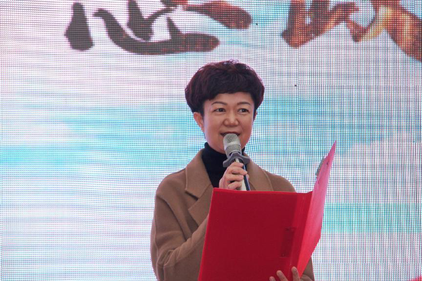 杨校长希望孩子们能够做到:传承宝贵的塞罕坝精神,接过爱绿,护绿接力