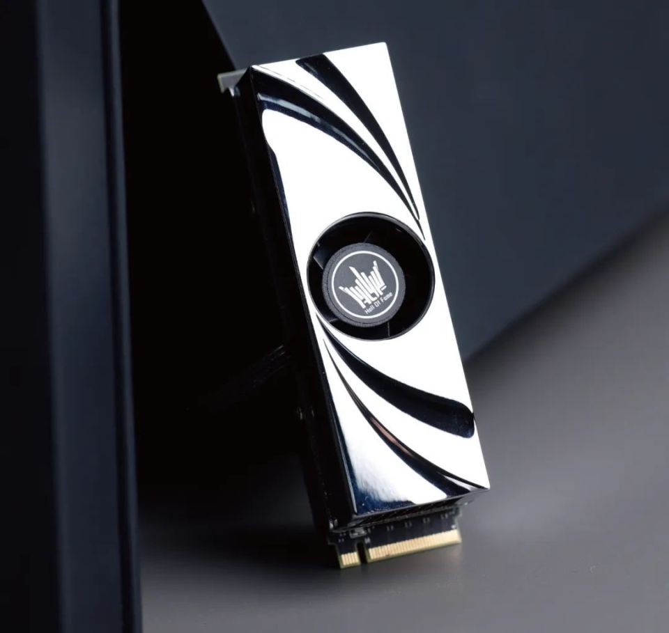 传输速度突破12GB/s！升级版PCIe 5.0 SSD深度测试_腾讯新闻