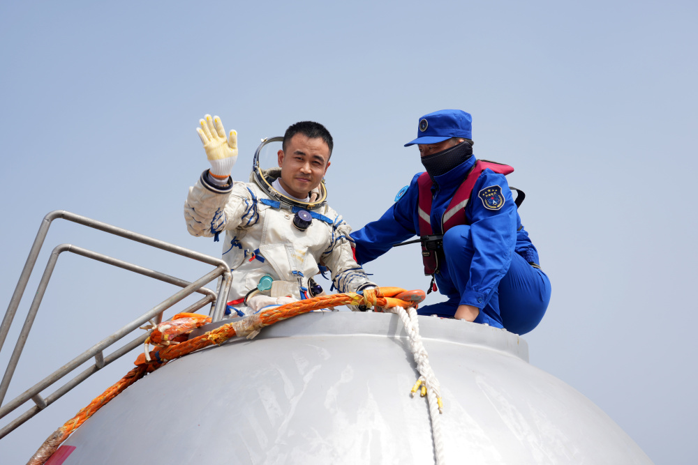 <a href=http://www.bjtvnews.com/photo/ target=_blank class=infotextkey>图片</a>