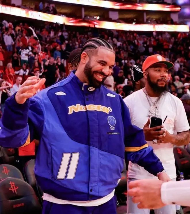 今早 snkrs 抢到了吗?