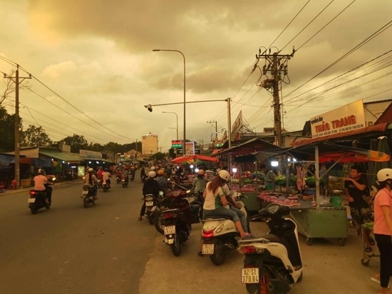 应届生在非洲“上岸”：走出去就能挣钱？高薪背后是枯燥、危险与孤独刷爆头条-313啦实用网