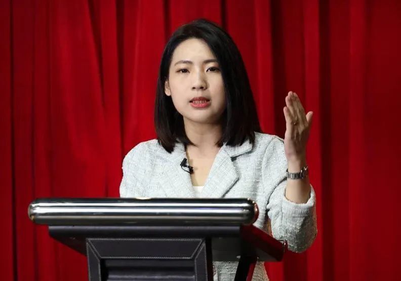 图源:台媒据报道,台北市议员苗博雅日前指称国民党民代徐巧芯身上行头