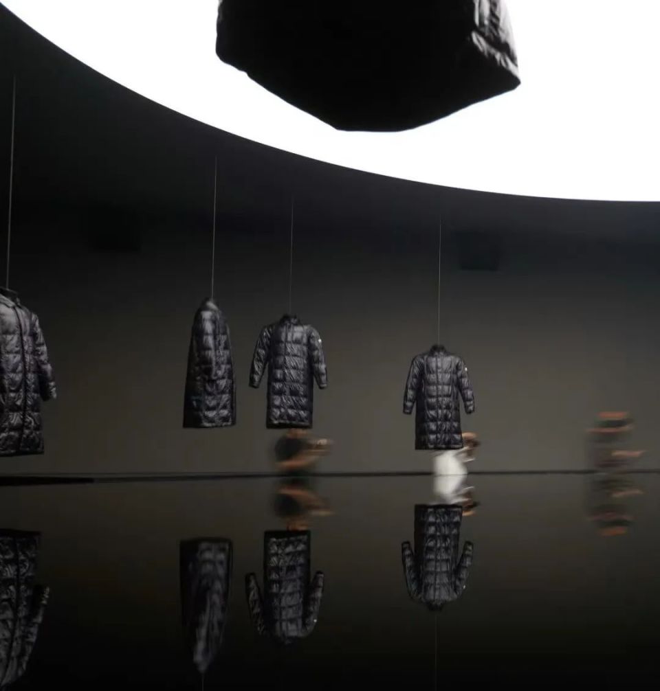 医用充气靴怎么穿​深度 ｜ Rick Owens中国行的思考_https://www.jmylbn.com_新闻资讯_第4张