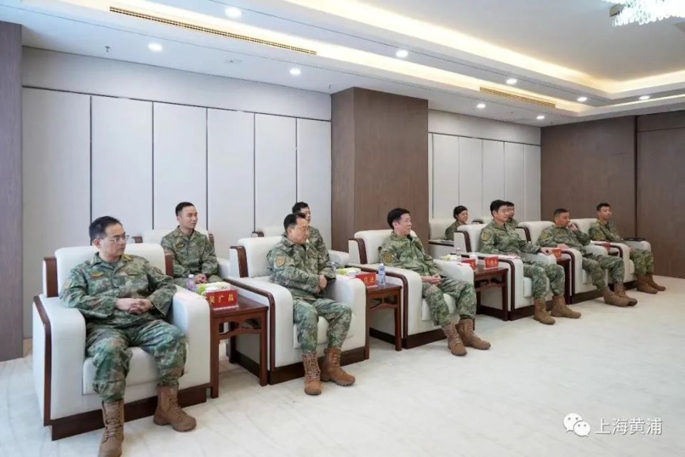 黄浦区四套班子领导赴上海警备区走访慰问