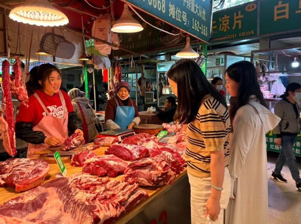 昆明农贸市场牛肉价格持续下跌!每公斤