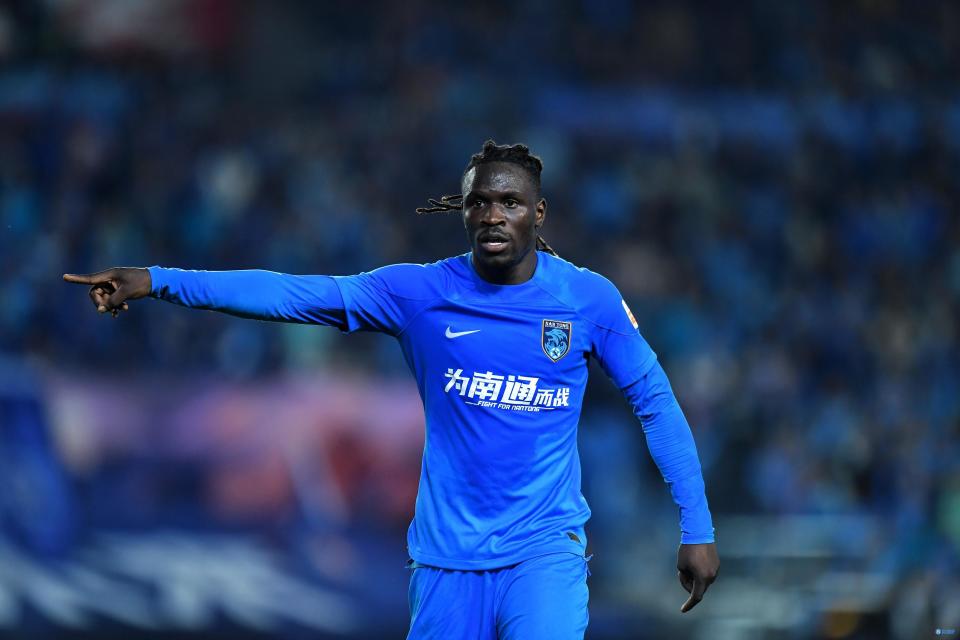 博主:三镇新援浮出水面,前南通外援罗马里奥给出肯定回复_腾讯新闻