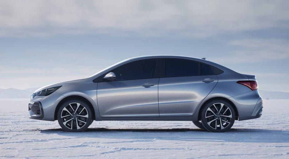 采用全新前脸设计新款奇瑞艾瑞泽5pro官图曝光