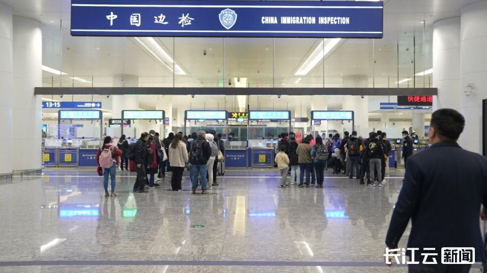 武汉天河机场口岸出入境流量不断攀升 自春运以来近4.5万人次