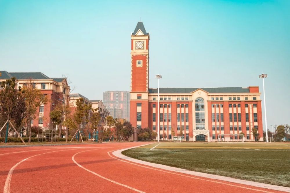 襄阳枫叶学校学年秋季招生简章2423双语高中襄阳市枫叶▼▼▼秋季招生