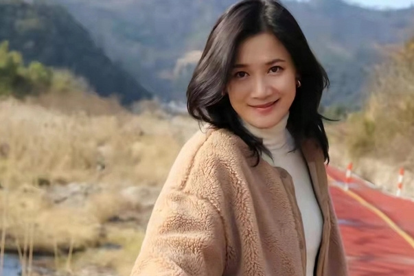 潘雨辰:侯勇前妻,有丹东之花的美誉,今出演《珠江人家》无人识_腾讯