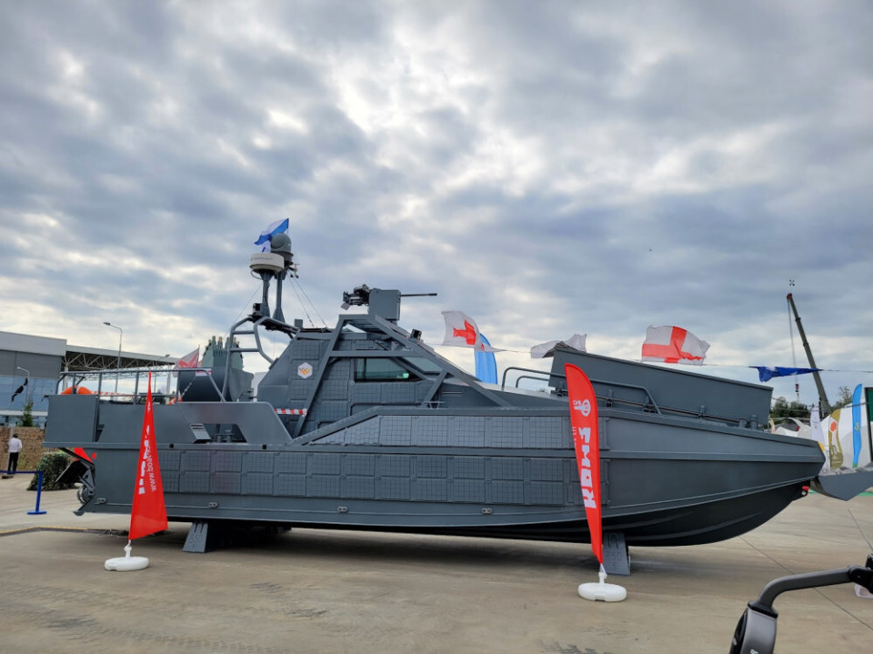 科斯特罗马造船厂新型小型登陆艇"ks-dsk850"_腾讯新闻