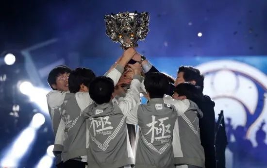ig(invictus gaming)电子竞技俱乐部成立于2011年,旗下拥有英雄联盟