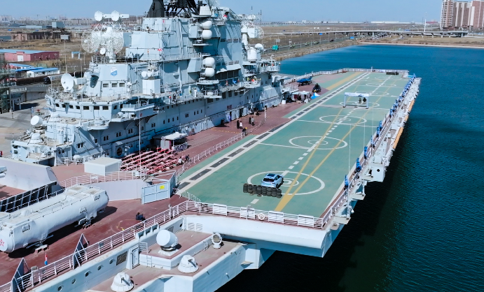 航母甲板上7.22秒的奇迹!捷途大圣i-dm基辅号上创零百加速基尼斯纪录