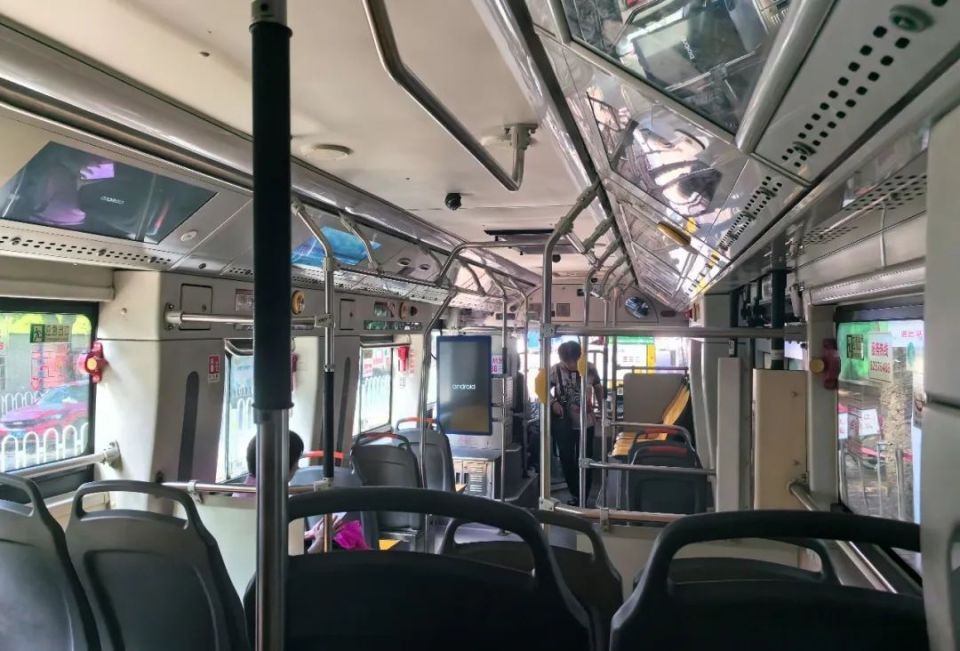 不得外放,不得在车厢内追逐打闹,不得进食!在广州坐公交,拟有新变化