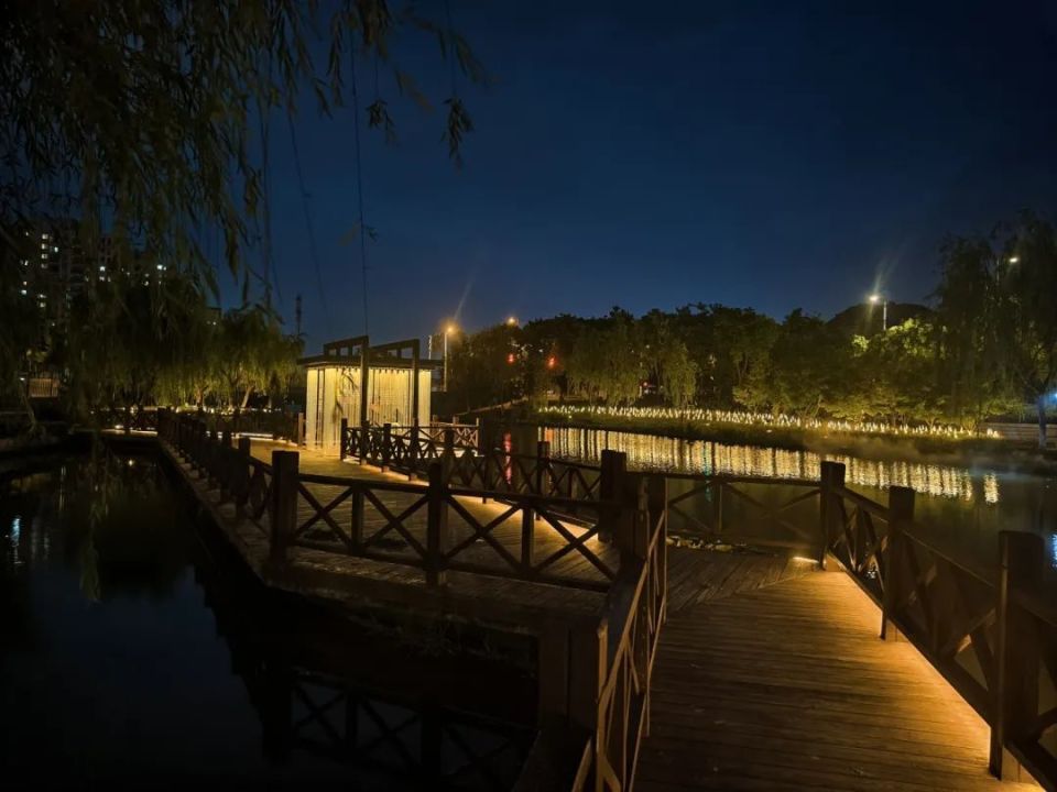 夜晚来重固,一起"热辣滚烫"!