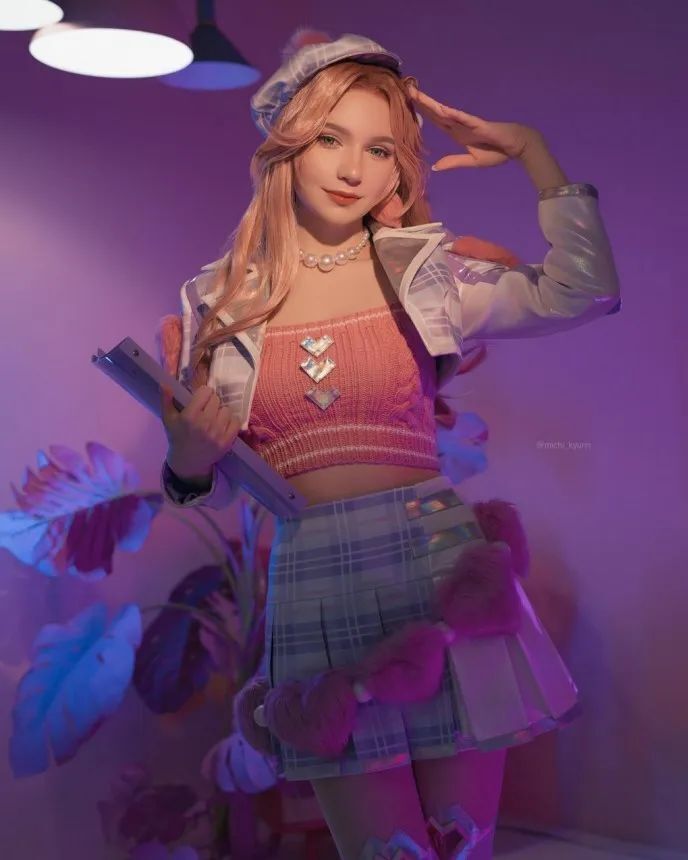 俄罗斯美女cos《巫师3》叶奈法,绝美身材妩媚至极