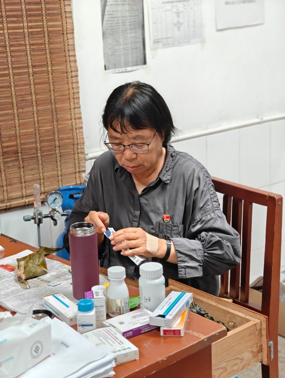 孩子们给张桂梅的小纸条里满满的爱