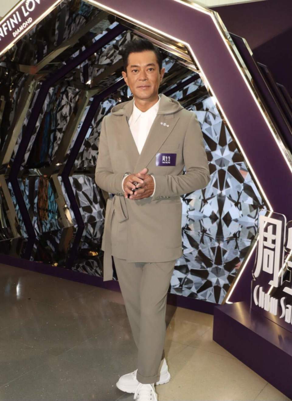 tvb前当家花旦近况曝光!携好友古天乐出席活动,被指清瘦不少