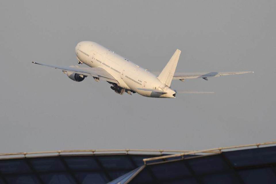 美国的7500怎么表示早安!世界丨美国与欧盟达成15%税率关税协议；全球首个！这一岛国计划全体移民_https://www.jmylbn.com_新闻资讯_第5张