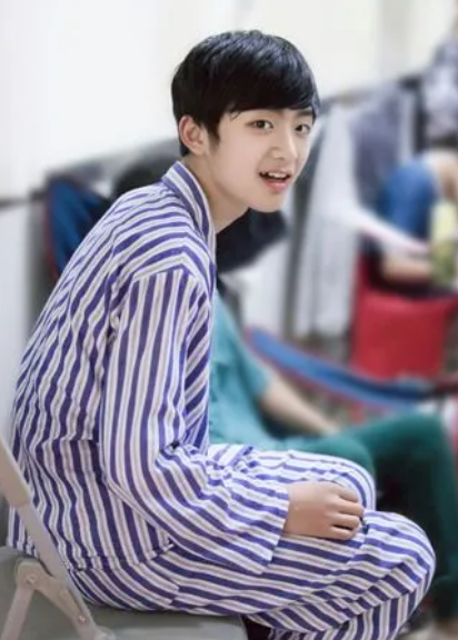 前tf家族成员刘志宏宣布结婚!养成系结婚第一人