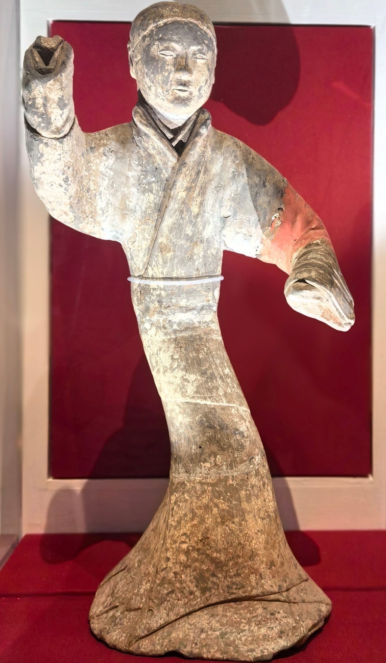 西汉 舞者陶俑陕西汉景帝阳陵出土 汉景帝阳陵博物馆藏西汉玉舞人北京