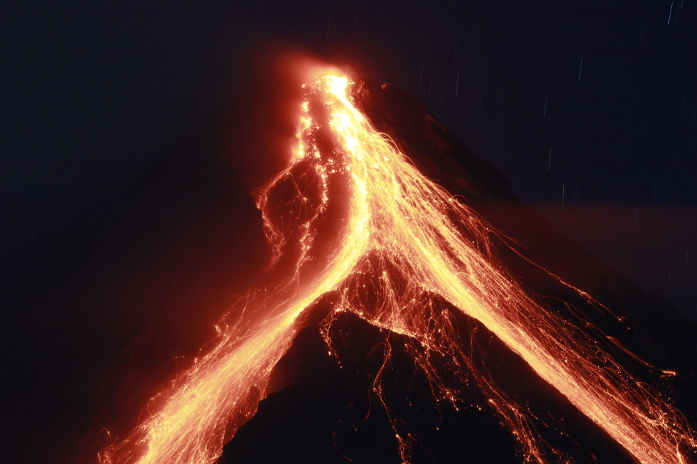 菲律宾马荣火山喷发
