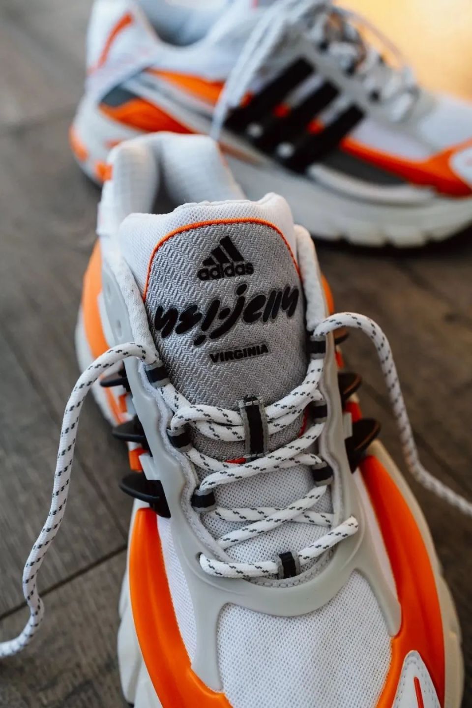 菲董x 阿迪新鞋下月登场！特殊鞋盒曝光！-腾讯新闻