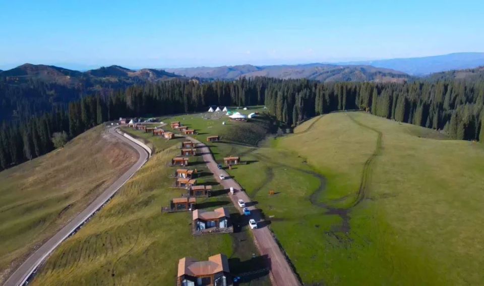 2023年中秋,国庆节假期,巩留县旅游市场持续火热.