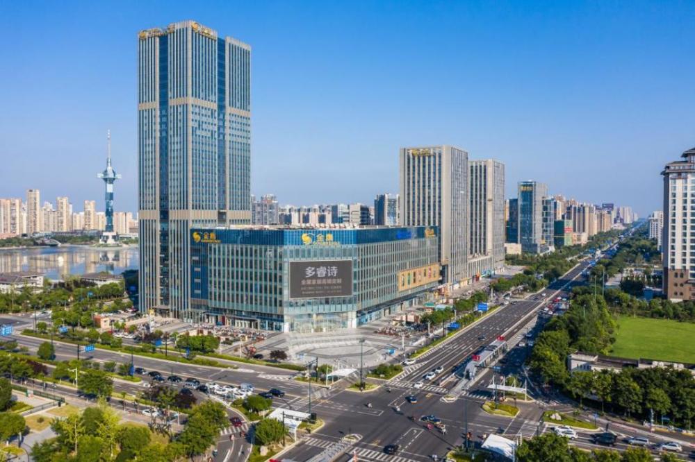 南通金鹰世界超级综合体大境初成