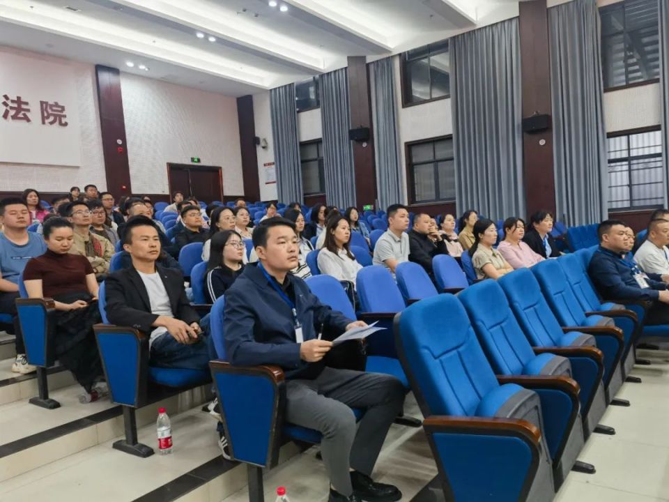 开庭!2024年中青班学员沉浸式体验"庭审"实况