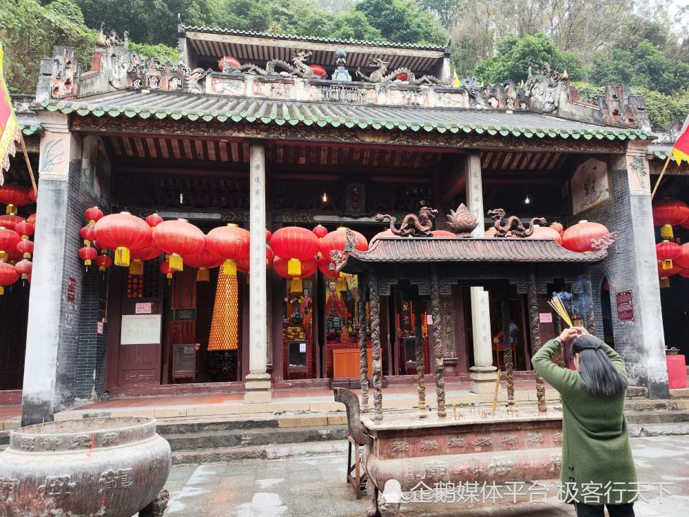 梧州龙母庙新旧庙宇并存还拥有最高的龙母圣像