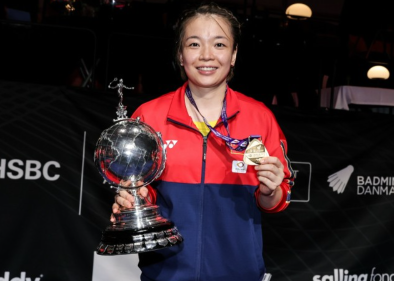 陈清晨(兴宁妹)助国羽捧起尤伯杯!